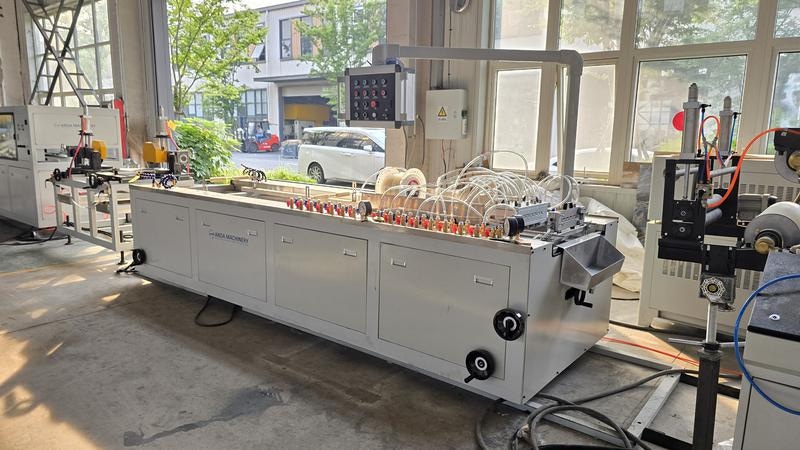 Soffit панельдер машинасы, Soffit панелі шығарылған панельдер желісі 